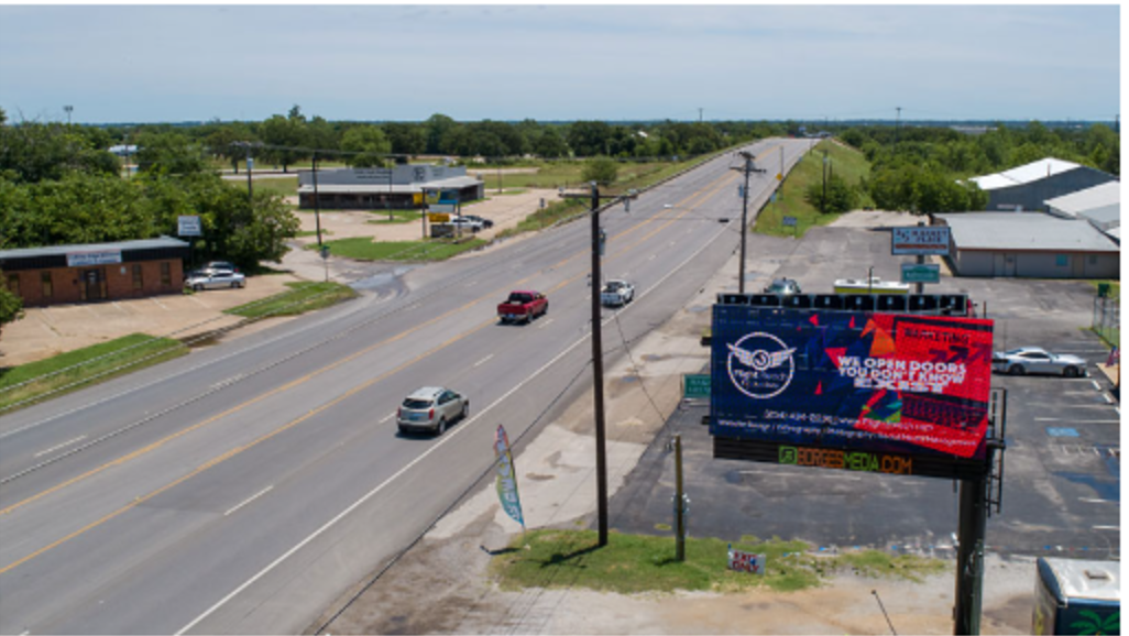 Borges Media digital bulletin on the highway in Stephenville